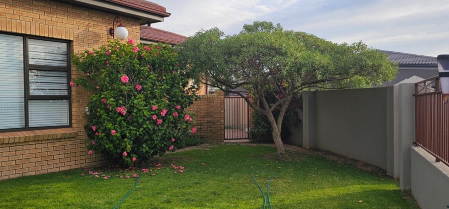 4 Bedroom Property for Sale in Myburgh Park Western Cape